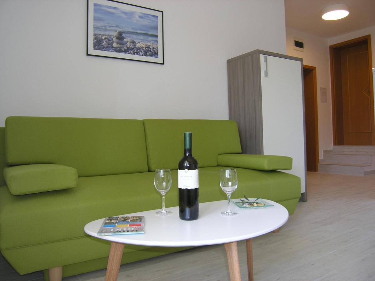Apartments Aventura Baska For Relaxing Holidays מראה חיצוני תמונה