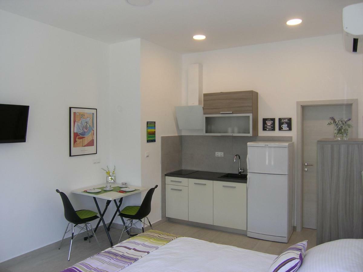 Apartments Aventura Baska For Relaxing Holidays מראה חיצוני תמונה