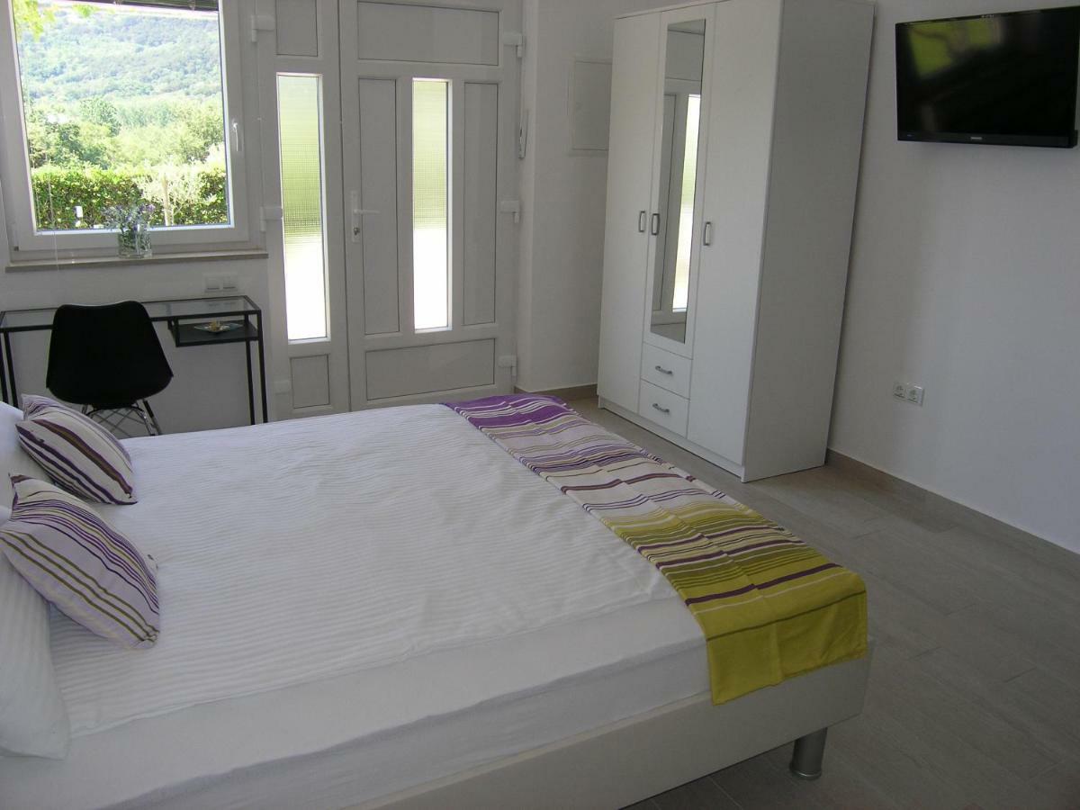 Apartments Aventura Baska For Relaxing Holidays מראה חיצוני תמונה